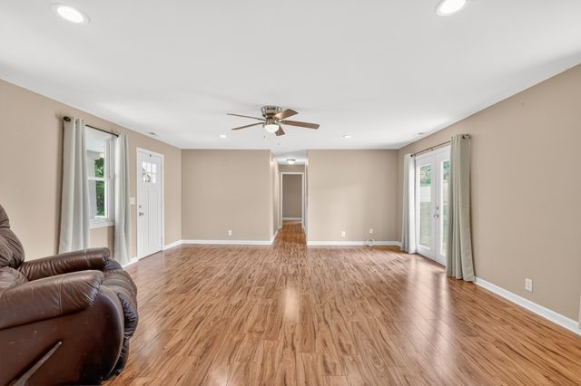 11914 Hogwood Rd, Milton, TN 37118