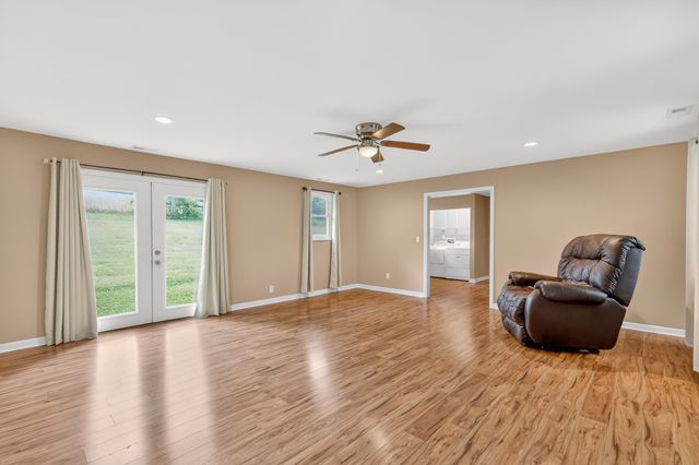 11914 Hogwood Rd, Milton, TN 37118