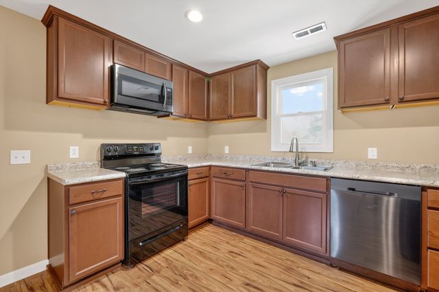 11914 Hogwood Rd, Milton, TN 37118