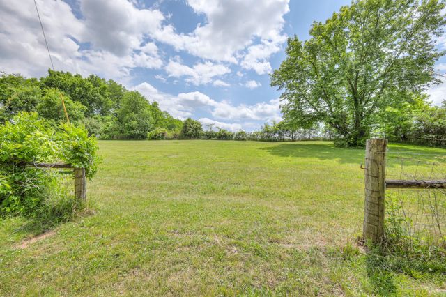 11914 Hogwood Rd, Milton, TN 37118