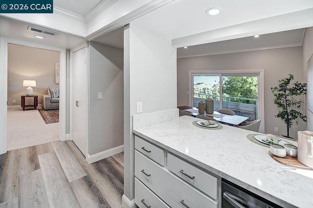 2625 Ptarmigan Dr 7, Walnut Creek, CA 94595