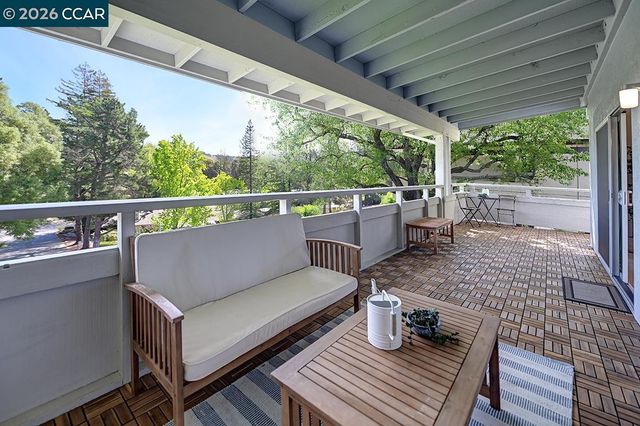 2625 Ptarmigan Dr 7, Walnut Creek, CA 94595