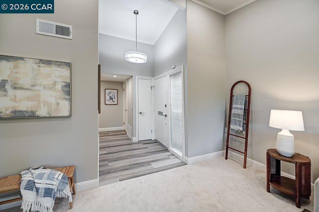 2625 Ptarmigan Dr 7, Walnut Creek, CA 94595