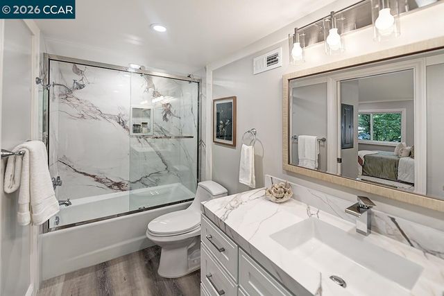 2625 Ptarmigan Dr 7, Walnut Creek, CA 94595