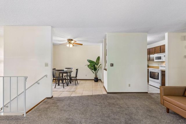 2466 Cobble Hill Alcove A, Woodbury, MN 55125