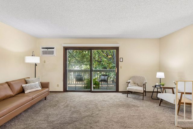 2466 Cobble Hill Alcove A, Woodbury, MN 55125