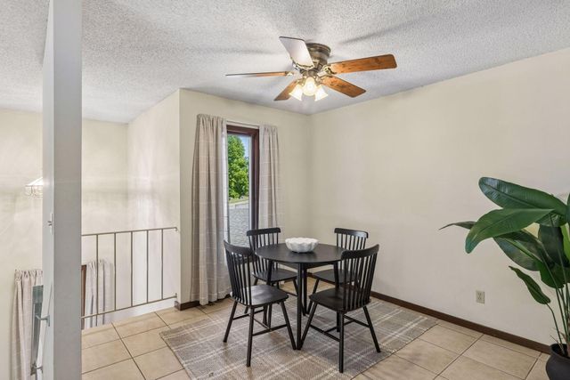 2466 Cobble Hill Alcove A, Woodbury, MN 55125