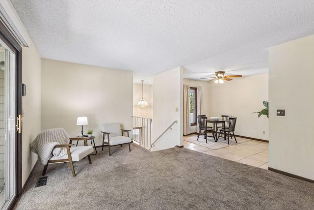 2466 Cobble Hill Alcove A, Woodbury, MN 55125