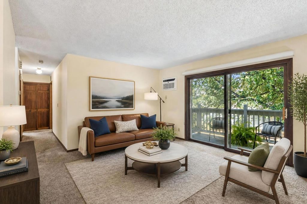 2466 Cobble Hill Alcove A, Woodbury, MN 55125