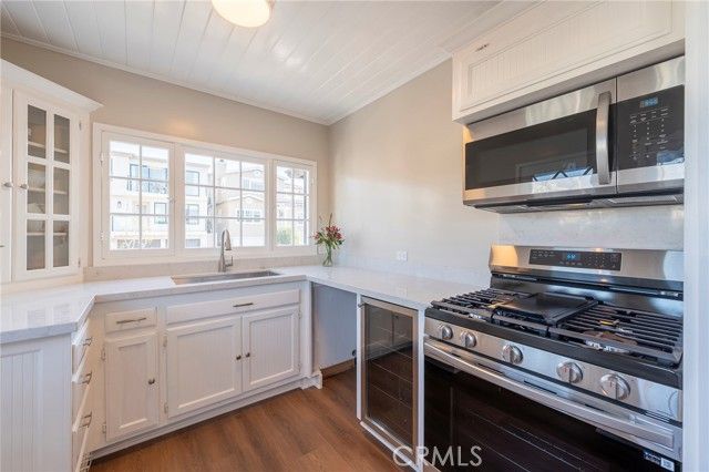 1835 Manhattan Ave, Hermosa Beach, CA 90254