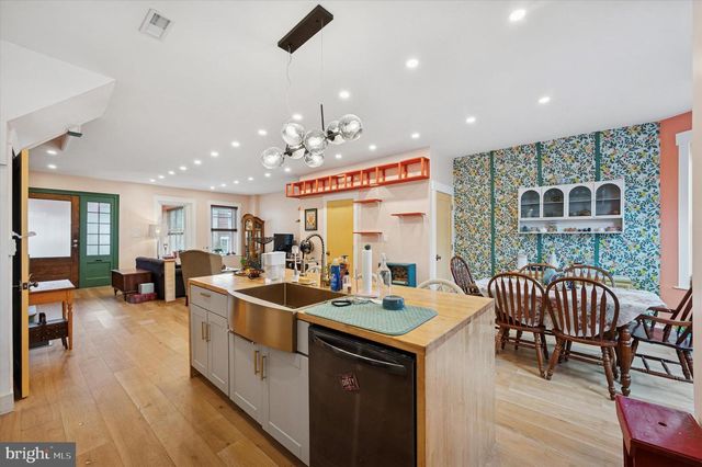 809 S 58TH ST, Philadelphia, PA 19143