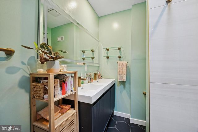 809 S 58TH ST, Philadelphia, PA 19143