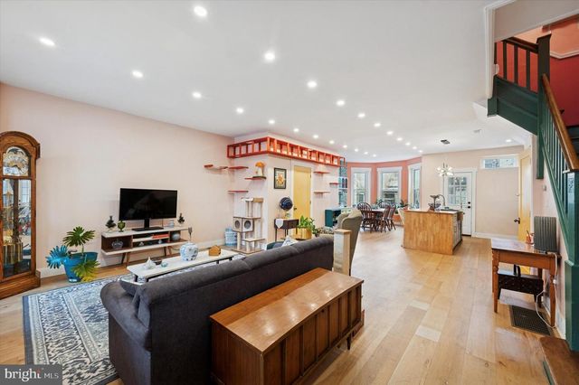 809 S 58TH ST, Philadelphia, PA 19143