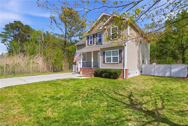 941 Michael DR, Chesapeake, VA 23323