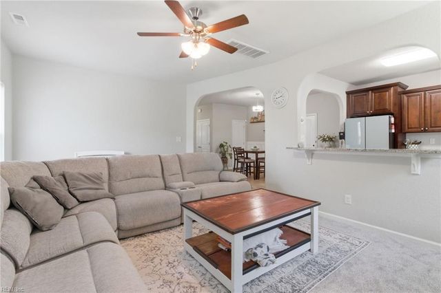 941 Michael DR, Chesapeake, VA 23323