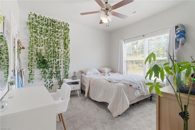 941 Michael DR, Chesapeake, VA 23323