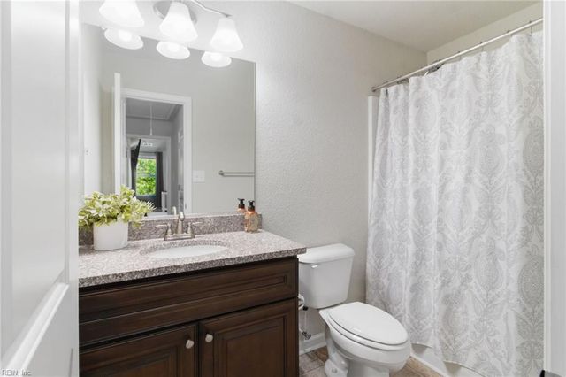 941 Michael DR, Chesapeake, VA 23323