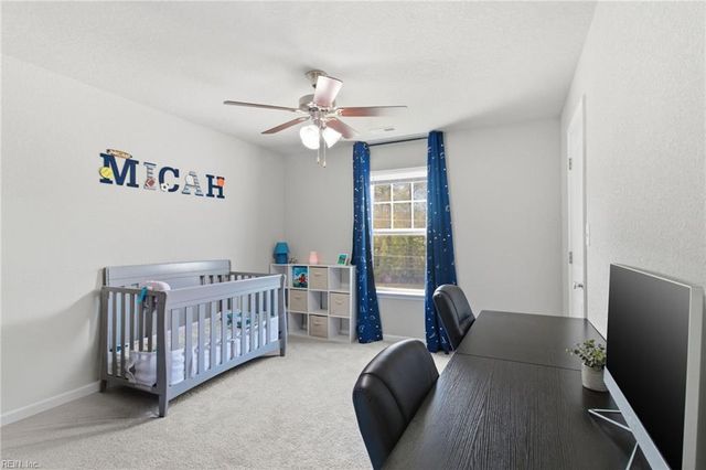 941 Michael DR, Chesapeake, VA 23323