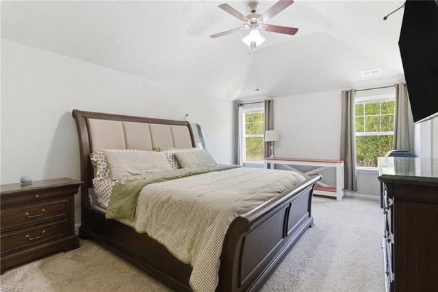 941 Michael DR, Chesapeake, VA 23323