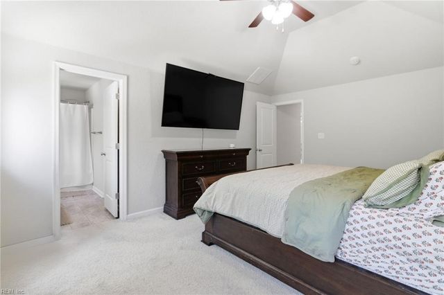 941 Michael DR, Chesapeake, VA 23323