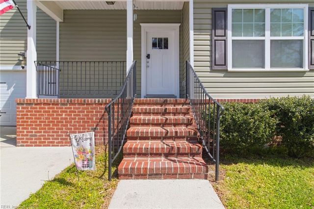 941 Michael DR, Chesapeake, VA 23323