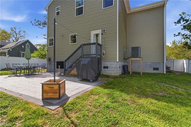 941 Michael DR, Chesapeake, VA 23323