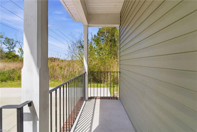 941 Michael DR, Chesapeake, VA 23323