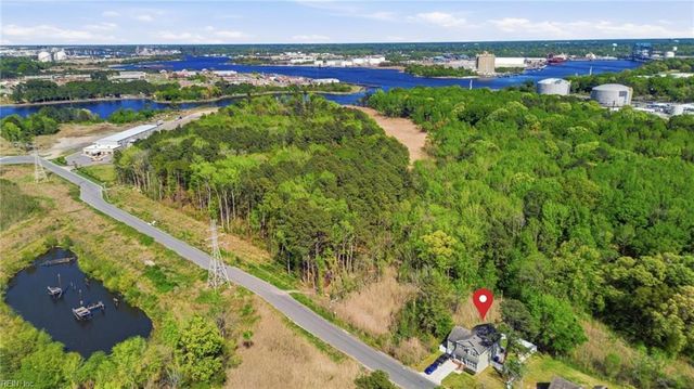 941 Michael DR, Chesapeake, VA 23323