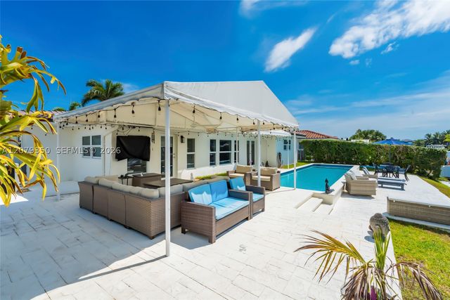 1440 SE 14th Dr, Deerfield Beach, FL 33441
