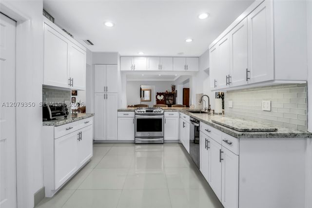 1440 SE 14th Dr, Deerfield Beach, FL 33441