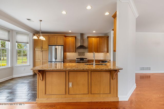 1 Colonial Way, Allentown, NJ 08501