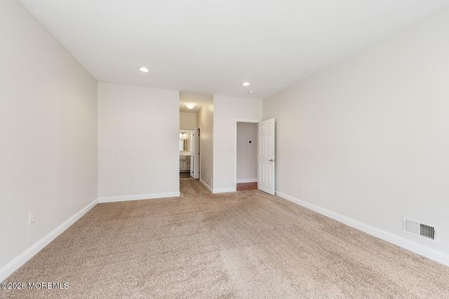 1 Colonial Way, Allentown, NJ 08501