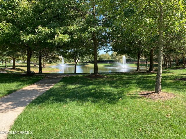 1 Colonial Way, Allentown, NJ 08501