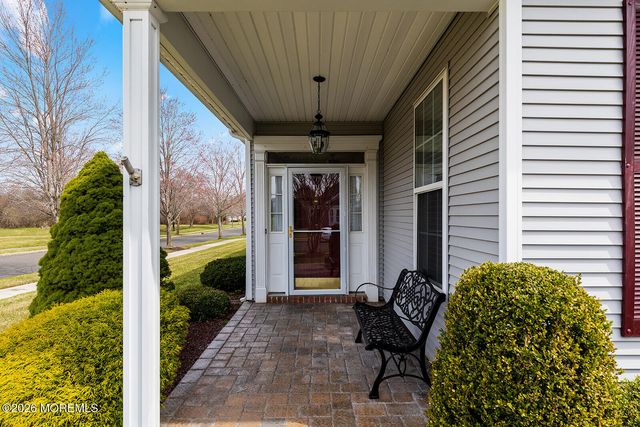 1 Colonial Way, Allentown, NJ 08501