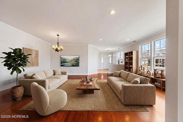 1 Colonial Way, Allentown, NJ 08501