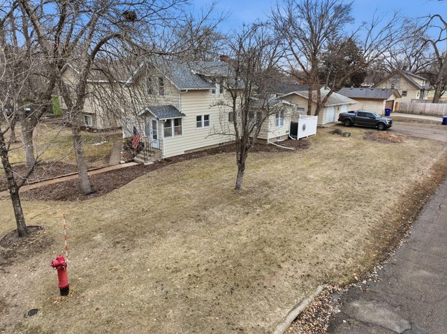 1128 8th Avenue SE, Saint Cloud, MN 56304