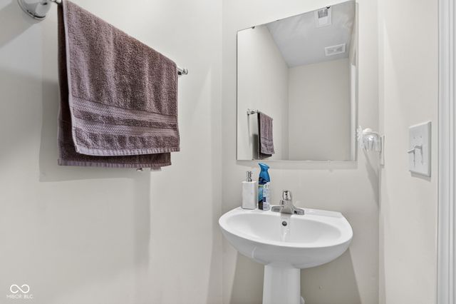 940 Sunchaser Road, Lebanon, IN 46052