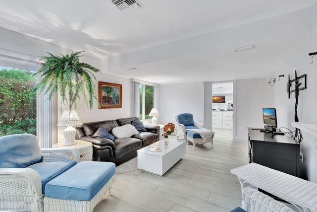 3140 NW 15th Street, Delray Beach, FL 33445