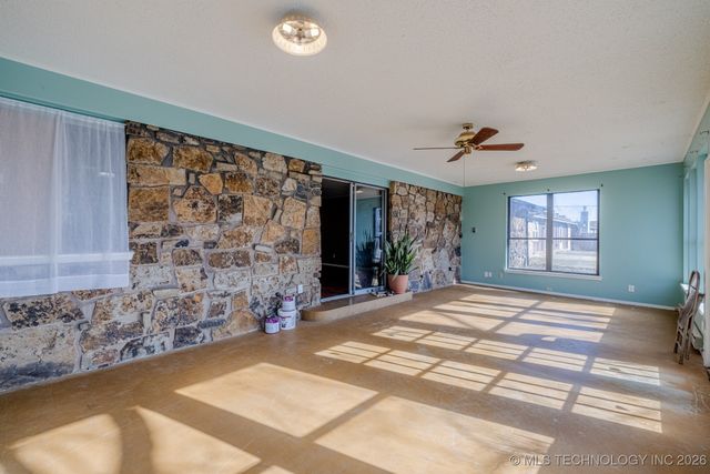 718 E Beaver Street, Jenks, OK 74037