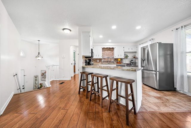 3324 Carrie Dr, Clarksville, TN 37042