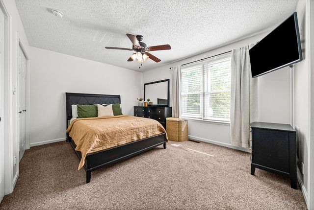 3324 Carrie Dr, Clarksville, TN 37042