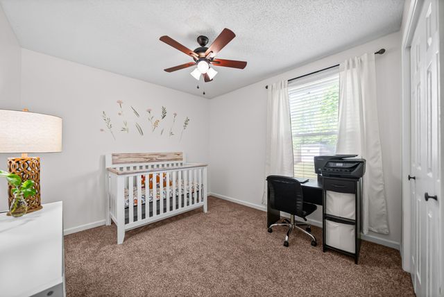 3324 Carrie Dr, Clarksville, TN 37042