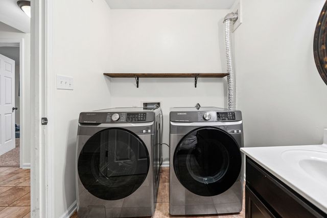 3324 Carrie Dr, Clarksville, TN 37042