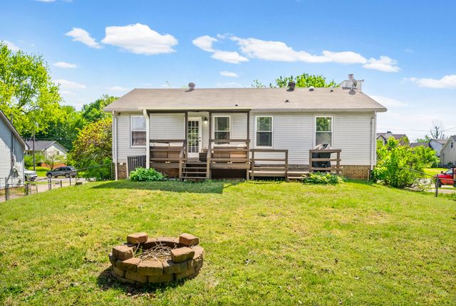 3324 Carrie Dr, Clarksville, TN 37042