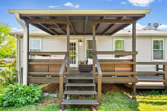 3324 Carrie Dr, Clarksville, TN 37042