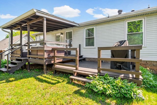 3324 Carrie Dr, Clarksville, TN 37042