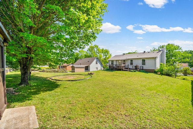 3324 Carrie Dr, Clarksville, TN 37042