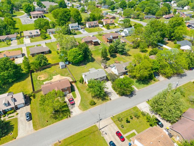 3324 Carrie Dr, Clarksville, TN 37042