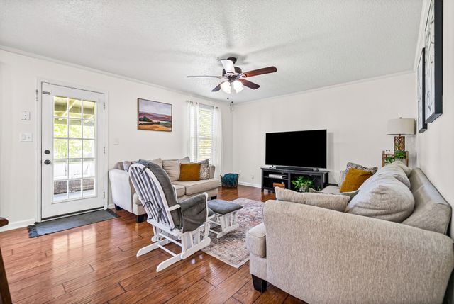 3324 Carrie Dr, Clarksville, TN 37042