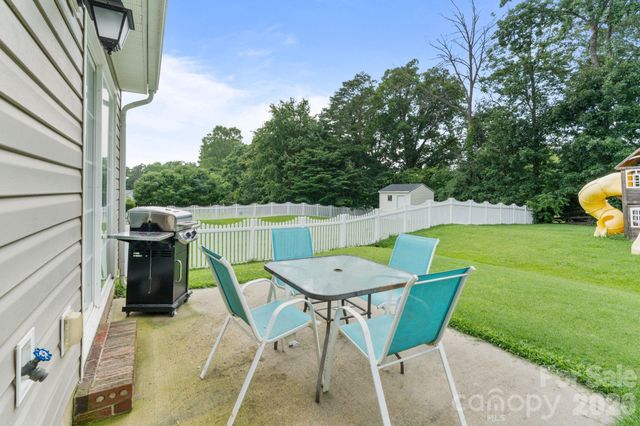 406 Courtland Court, Kannapolis, NC 28081